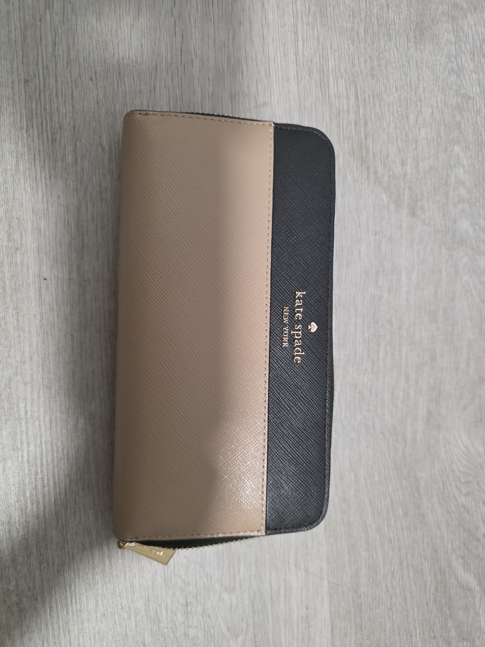 Kate Spade Two-Tone Black and Beige Zip Continental Wallet